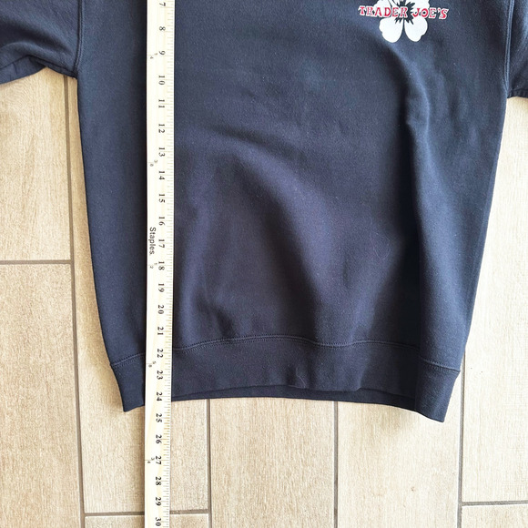 Trader Joe's Crew Neck Sweatshirt Small Logo Hibiscus Employee Black Pull-Over - Picture 7 of 7